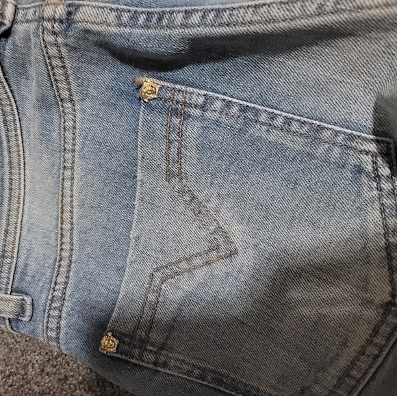 🌟Host Pick🌟VERSACE Floral Embroidered Jeans size 25 - Picture 10 of 14